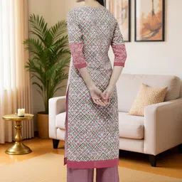 KYVO Ethnic Motifs Printed Round NeckThread Work Straight Kurta image 3