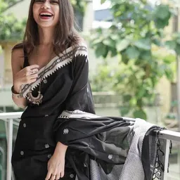 AMRUTKALA SAREES Ethnic Motifs Woven Design Zari Banarasi Saree image 2