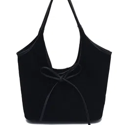 StyleCast x Revolte Women Solid Bucket Shoulder Bag-picture-18