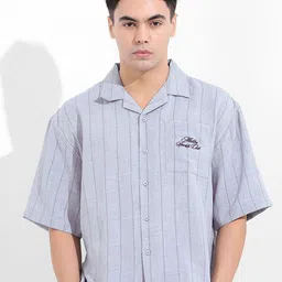 The Indian Garage Co Men Boxy Fit Vertical Striped Cuban Collar Casual Shirt image 4