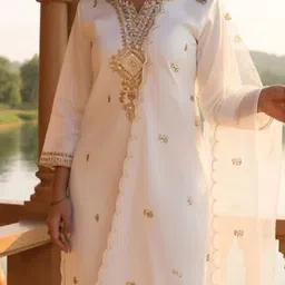 Indo Era Floral Embroidered Notch Neck Sequinned Straight Kurta With Trousers & Dupatta image 4