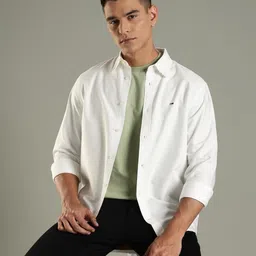 Tommy Hilfiger Men Solid Spread Collar Pure Cotton Casual Shirt-image-95