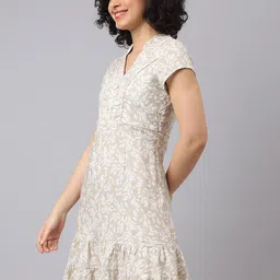 Latin Quarters Women Printed Mandarin Collar A-Line Aboe Knee Dress image 4