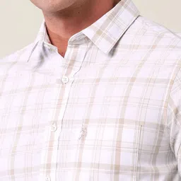 U.S. Polo Assn. Men Tailored Fit Opaque Checked Casual Shirt image 3