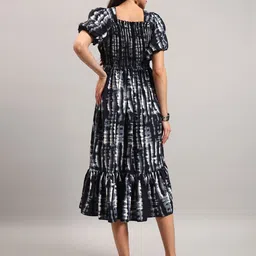 Raiyani Fashion Abstract Printed Puff Sleeves Tiered Fit & Flare Midi Dress image 3