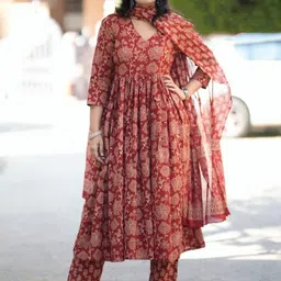 PRISHA FASHION Women Ethnic Motifs Printed Regular Kurta with Trousers & With Dupatta image 2