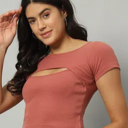 Chemistry Short Sleeves Cut-Out Crop Top image 4