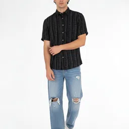 glitchez Vertical Striped Relaxed Fit Casual Shirt image 4