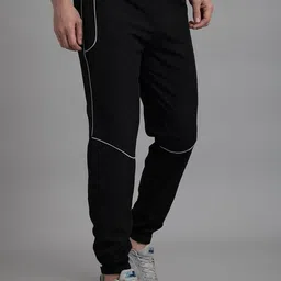 HRX by Hrithik Roshan Men Mid-Rise Joggers image 3