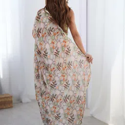 CaniBani Floral Sequinned Silk Blend Designer Saree image 3