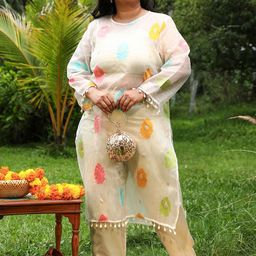 Instafab Plus Size Floral Printed Round Neck Organza Straight Kurta With Trousers-picture-9