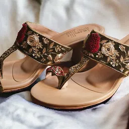 Amaryllis for her Women Embellished PU Block Heels Sandals image 3