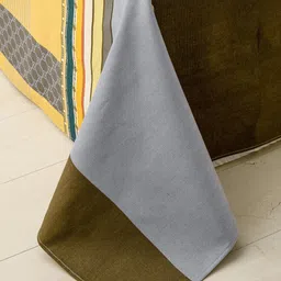 JC HOME Yellow & White Striped King Bedsheet with 2 Pillow Covers image 4