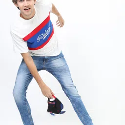 HIGHLANDER Men Blue Slim Fit Clean Look Heavy Fade Stretchable Jeans image 3