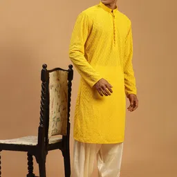 SHRESTHA BY VASTRAMAY Men Ethnic Motifs Embroidered Chikankari Kurta with Patiala image 5