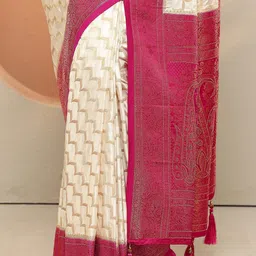 Libas Leheriya Zari Silk Blend Saree image 3