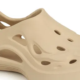 HRX by Hrithik Roshan Men Rubber Clogs image 5