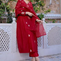 DIVASTRI Women Floral Embroidered Anarkali Kurta with Trousers & Dupatta-picture-27