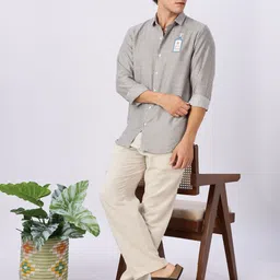 HAMPTONS Men Solid Spread Collar Cotton Casual Shirt image 5