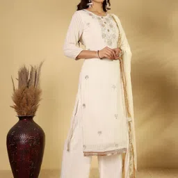 House of Pataudi Women Floral Embroidered Kurta with Trousers & Dupatta-picture-9