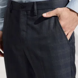 INVICTUS Slim Fit Checked Single-Breasted Two-Piece Formal Suit image 5