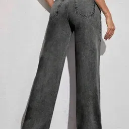 SAKIA Women Jean Relaxed Fit High-Rise Light Fade Stretchable Jeans image 3