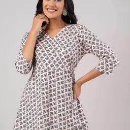 Rangun Floral Print Roll-Up Sleeves Top-picture-41