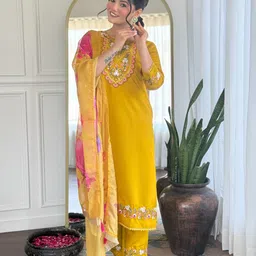 Siya Fashion Floral Embroidered Thread Work Chanderi Silk Kurta With Trousers & Dupatta image 4