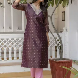 VredeVogel Floral Woven Design Round Neck Regular Thread Work Straight Kurta-picture-11