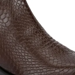 Roadster Men Textured Synthetic Leather Chelsea Boots image 3