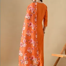 VIBE VISION Women Floral Regular Gotta Patti Pure Silk Kurta with Trousers & With Dupatta image 5
