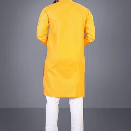 Attigo Men Solid Ethnic Kurta with Pyjama image 3