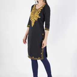 CROWN KING Floral Embroidered Notch Neck Straight Kurta image 4