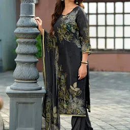 MOJILAA Floral Printed Round Neck Straight Kurta With Trousers & Dupatta image 2
