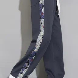 StyleCast x Revolte Men Printed Easy Wash Mid Rise Relexed Fit Trousers image 3