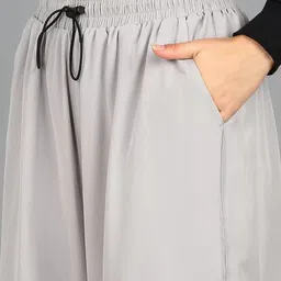 triraj Women Cargos image 4