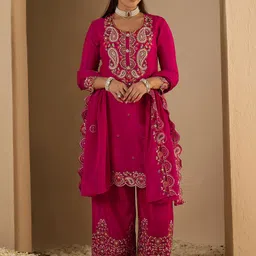 indo era Women Silk Blend Kurta Palazzo Dupatta Set image 4