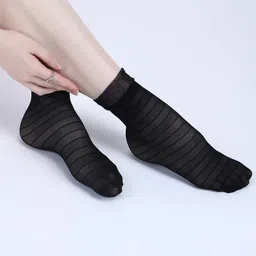 N2S NEXT2SKIN Women Pack Of 3 Patterned Ankle Length Socks image 4