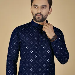 orifab Men Embroidered Pure Cotton Straight Kurta image 3