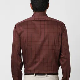 Van Heusen Men Spread Collar Checked Cotton Slim Fit Formal Shirt image 4