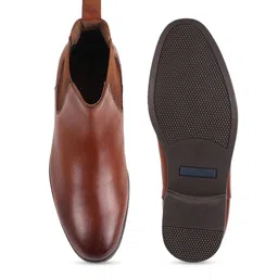 Metro Men Mid-Top Chelsea Boots image 4