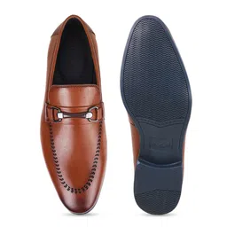 DAVINCHI Men Textured Leather Formal Loafers image 5