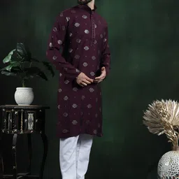 SOJANYA Men Embroidered Regular Sequinned Kurta with Churidar image 3