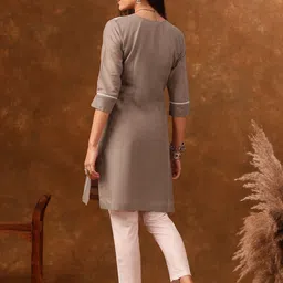 Anouk Embroidered Pure Cotton Panelled Kurta image 5