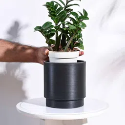 ugaoo Black Plastic Oslo Medium Desk Pot image 4