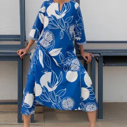 lookmark Women Cotton Blend Kurta Pant Set image 3