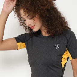 CHKOKKO Women Grey  Yellow Regular Gym Crop Top image 4