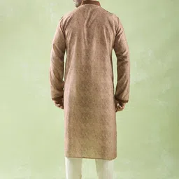 Arihant Rai Sinha Men Floral Embroidered Regular Kurta with Churidar image 4