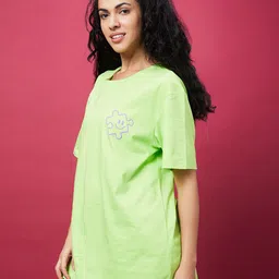 Globus Typography Printed Drop Shoulder Sleeves Oversized Cotton Longline T-shirt image 4