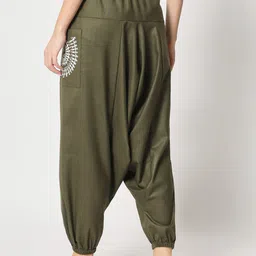 9rasa Women Printed Pockets Drop-Crotch Pants image 5